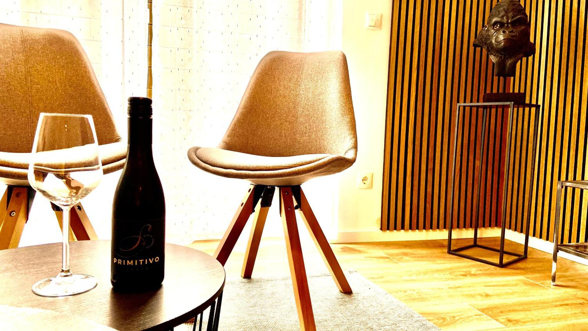 Better Living - Villa - Exklusiv Studio 76Qm Montabaur Luaran gambar