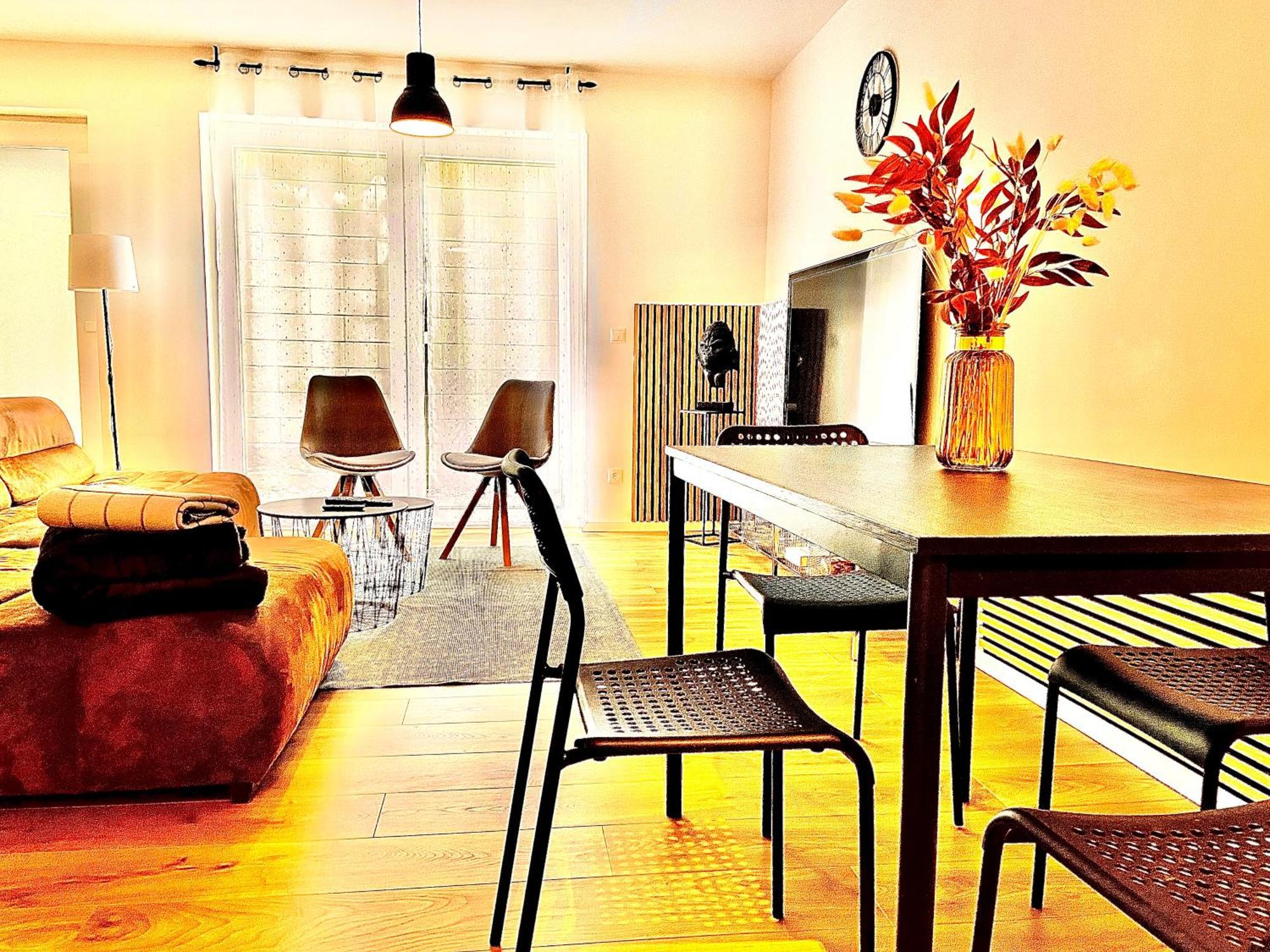 Better Living - Villa - Exklusiv Studio 76Qm Montabaur Luaran gambar